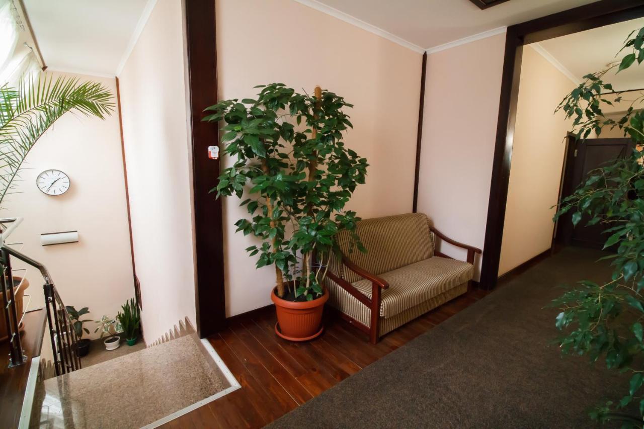 Hotel on Khmelnytskogo 8 Charków Zewnętrze zdjęcie